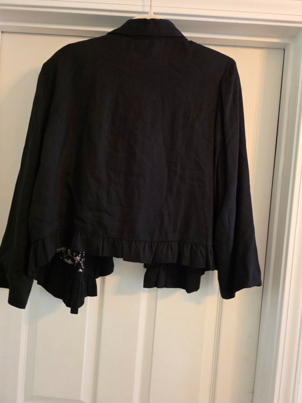 Noe Heights Dana Ruffle Hem Cropped Blazer 3/4 Sleeve XL Black NWT Stitch Fix - Picture 2 of 6